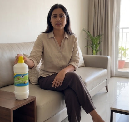 Deep clean your floors with Roxole Floor Cleaning Combo. This pack includes 3 bottles of premium floor cleaner, each containing 1 liter of powerful, effective cleaning solution.